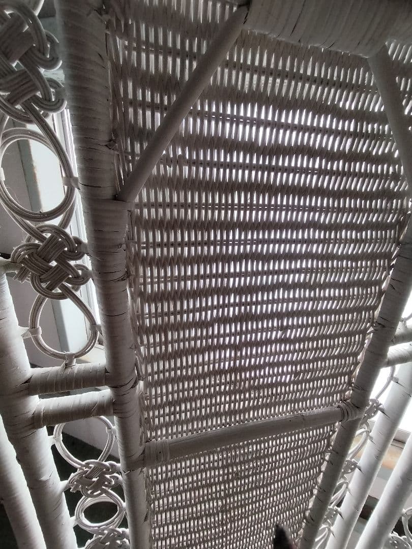 ホワイトラタン風トリプルパネルパーテーション