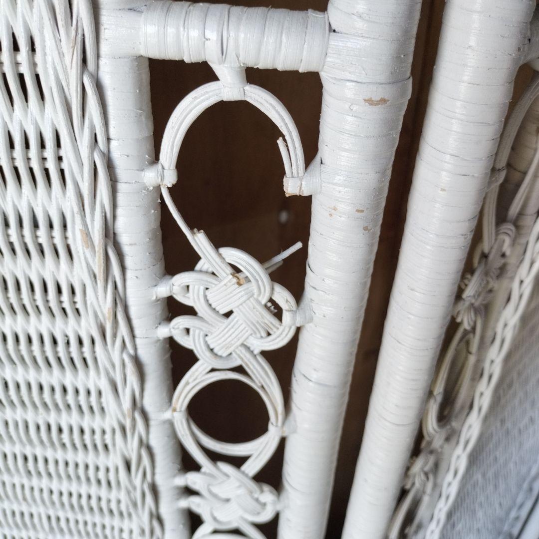 ホワイトラタン風トリプルパネルパーテーション