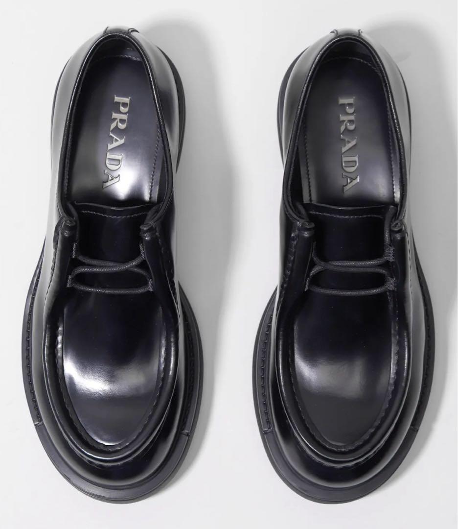 PRADA ブラッシュドレザー レースアップブーツ