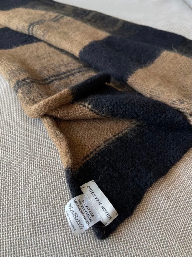 美品ドリスヴァンノッテン　マフラー