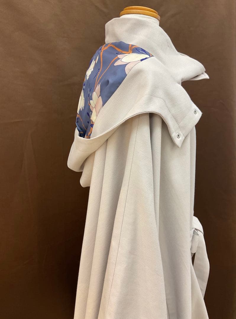 花柄刺繍 ケープコート ライトグレー