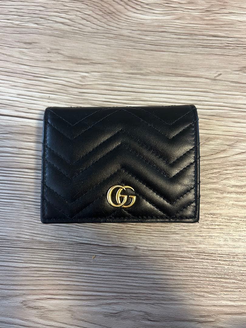 GUCCI ブラック 二つ折り財布