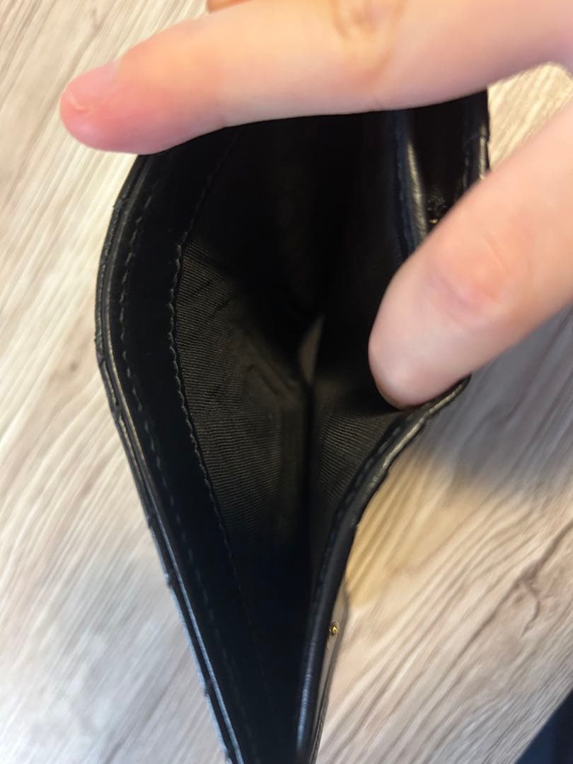 GUCCI ブラック 二つ折り財布