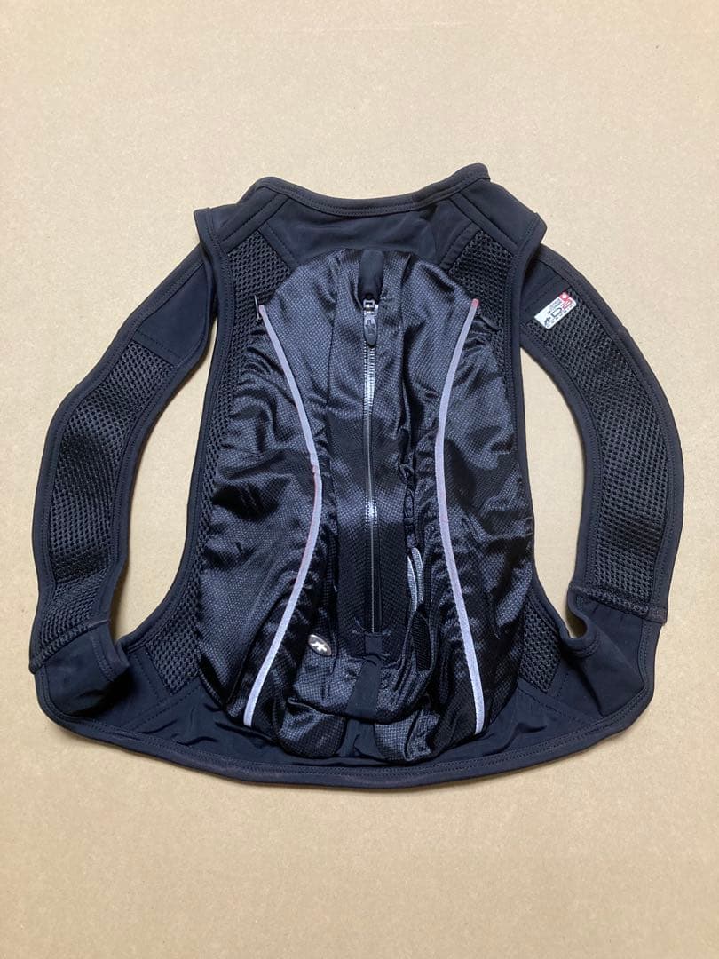 ■ASSOS：Spider バッグ