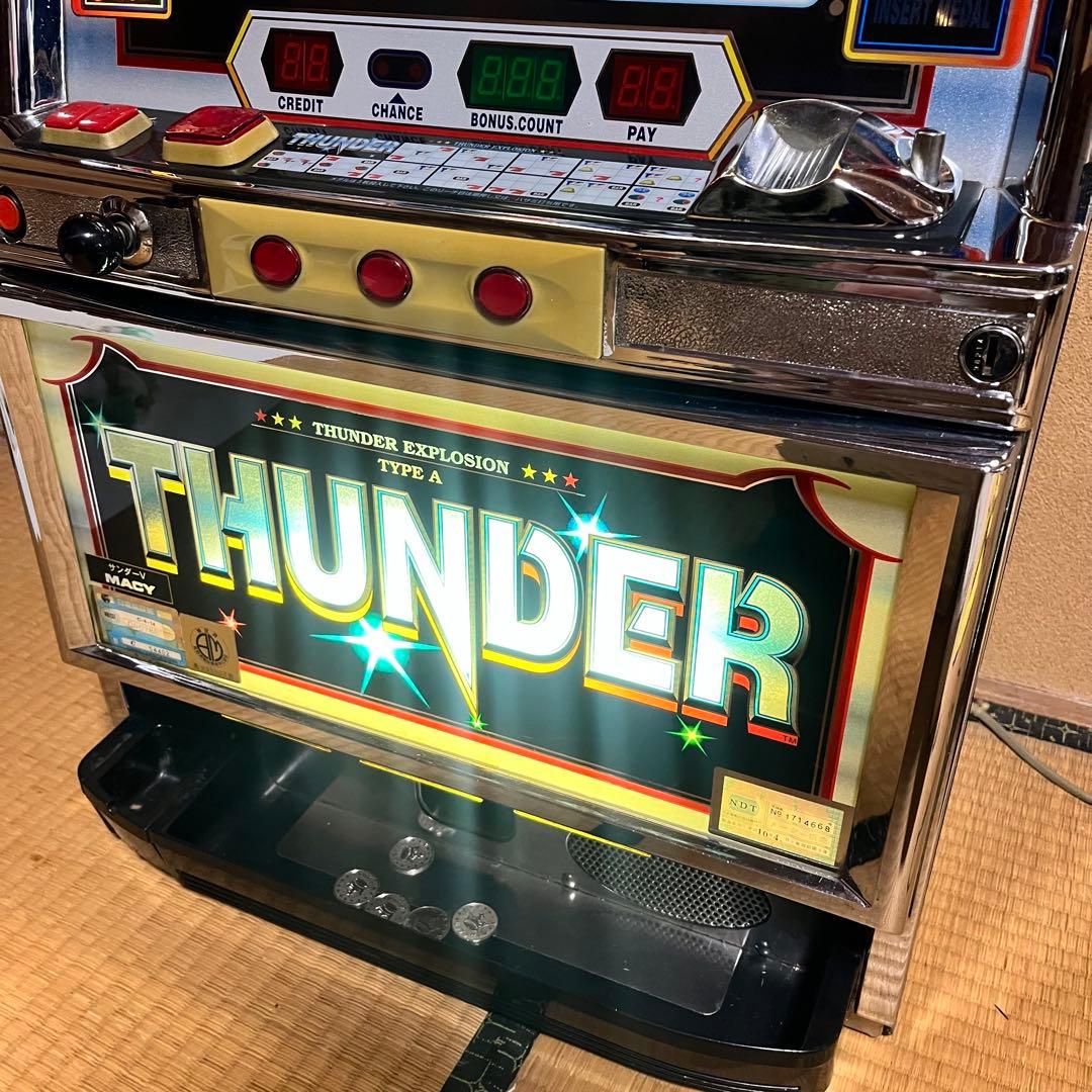 レトロ　スロット台　パチスロ　サンダーV 株式会社MACY