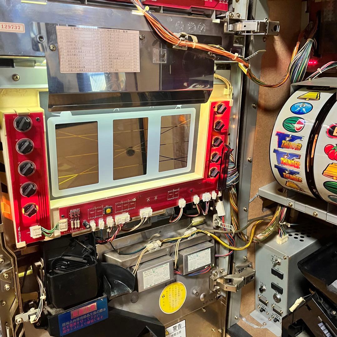 レトロ　スロット台　パチスロ　サンダーV 株式会社MACY