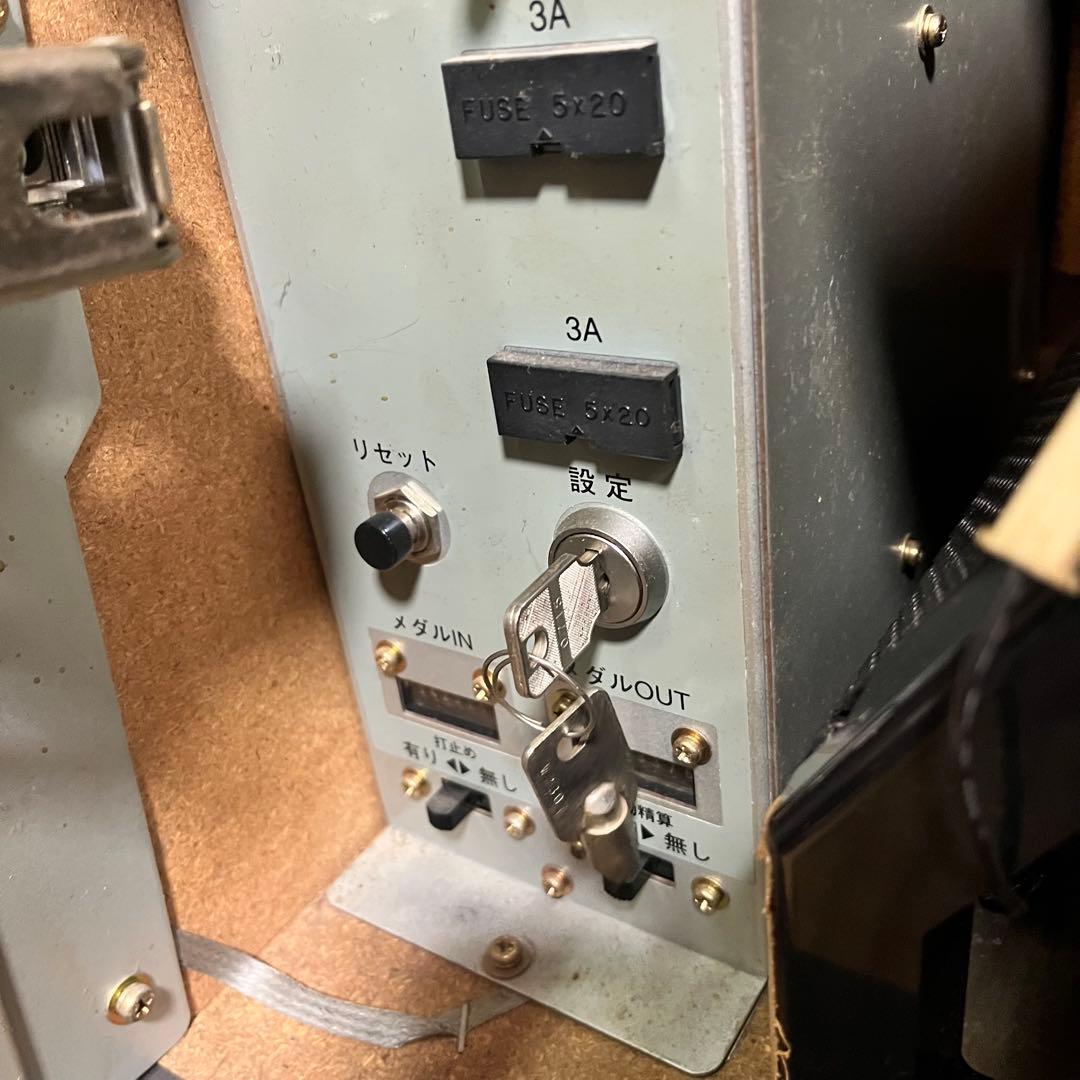 レトロ　スロット台　パチスロ　サンダーV 株式会社MACY