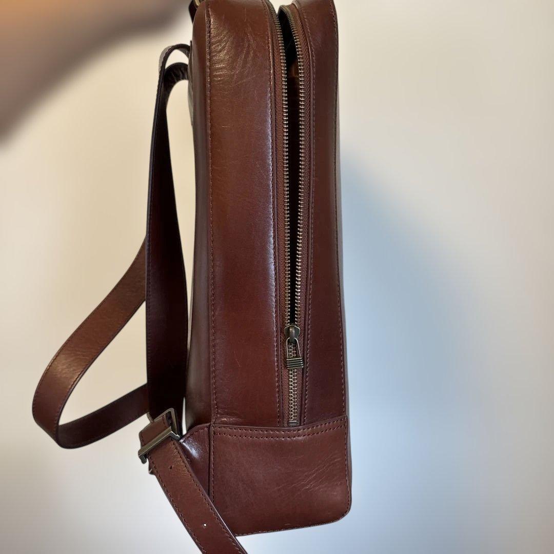 ペ*ン様 マザーハウス　アンティークスクエア　バックパック　最新モデル　本革　レ