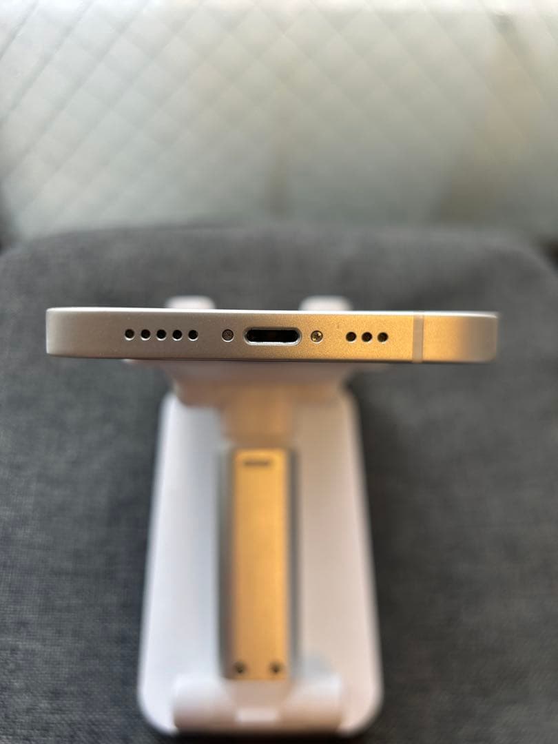 iPhone12 64GB ホワイト 箱付き 美品 バッテリー77%