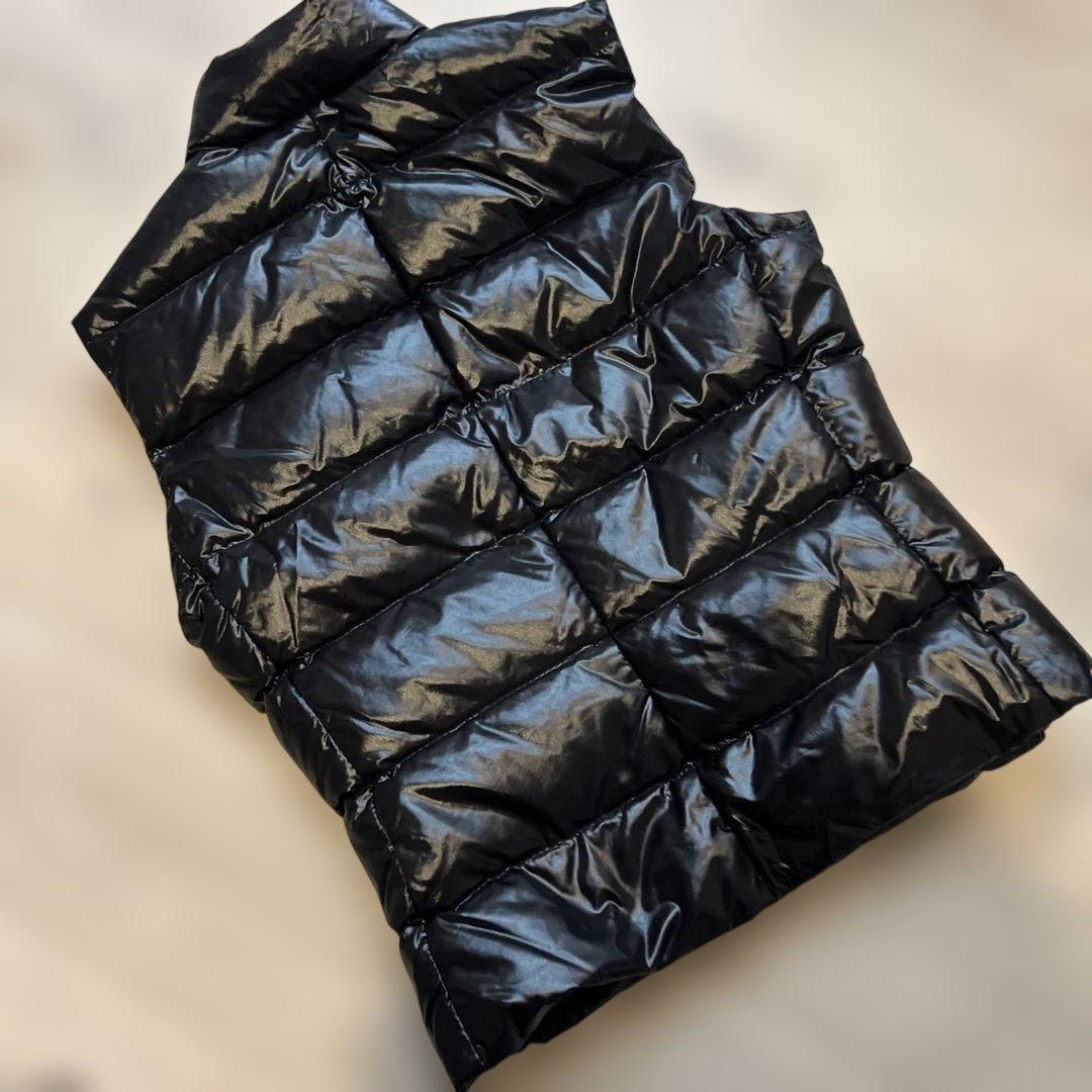 超美品！モンクレール GUI ダウンベスト ブラック スナップボタン ウィメンズ