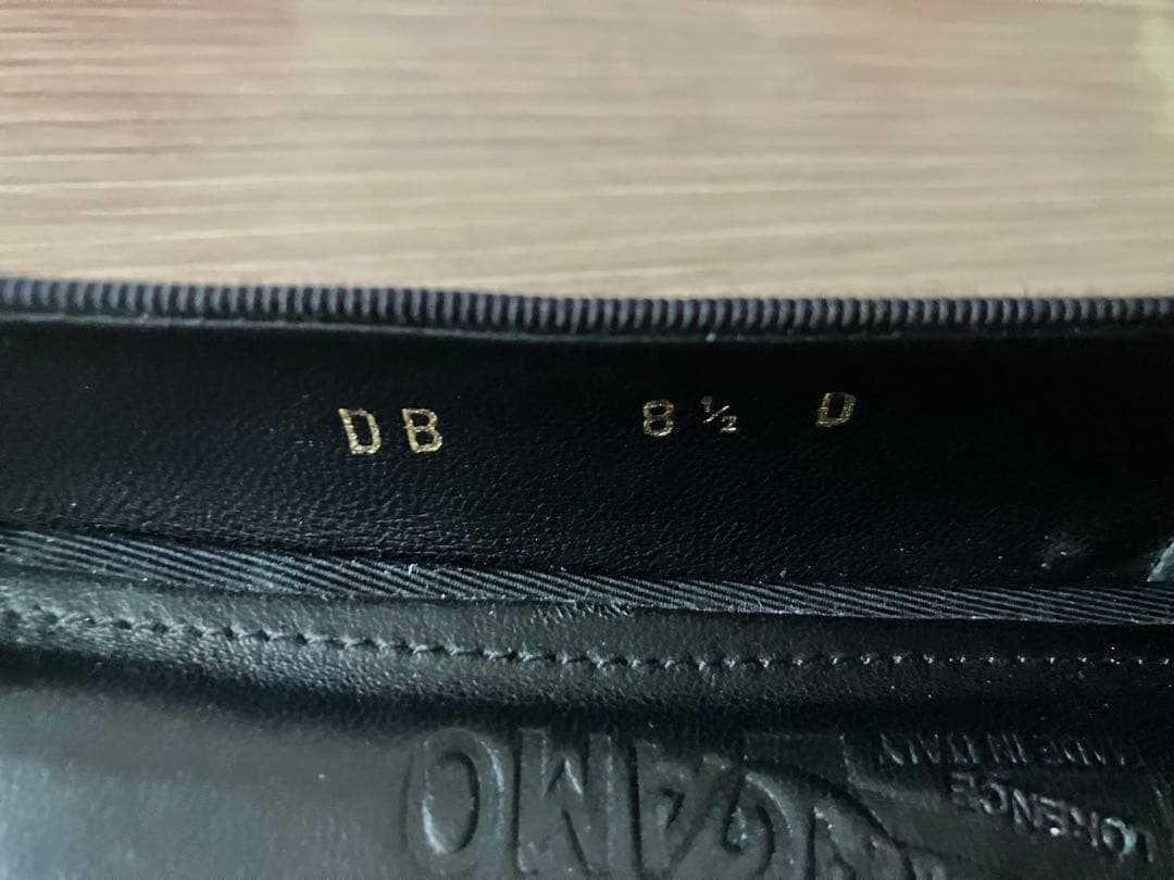 FELLAGAMO VARINAブラックリボンフラットシューズ