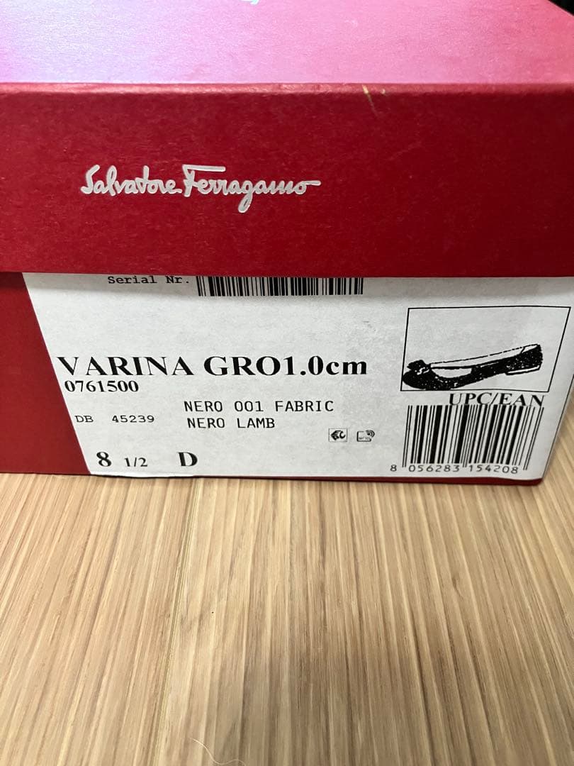 FELLAGAMO VARINAブラックリボンフラットシューズ