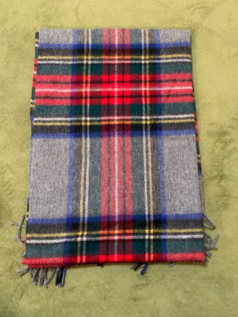 a*e様 ジョンストンズ大判　マフラー　スカーフ　グレースチュワートタータンチェ