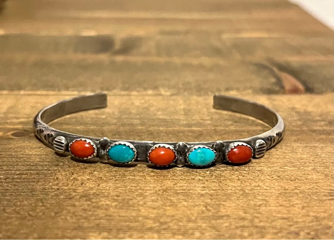 シルバー　ターコイズバングル　あインディアンジュエリー
