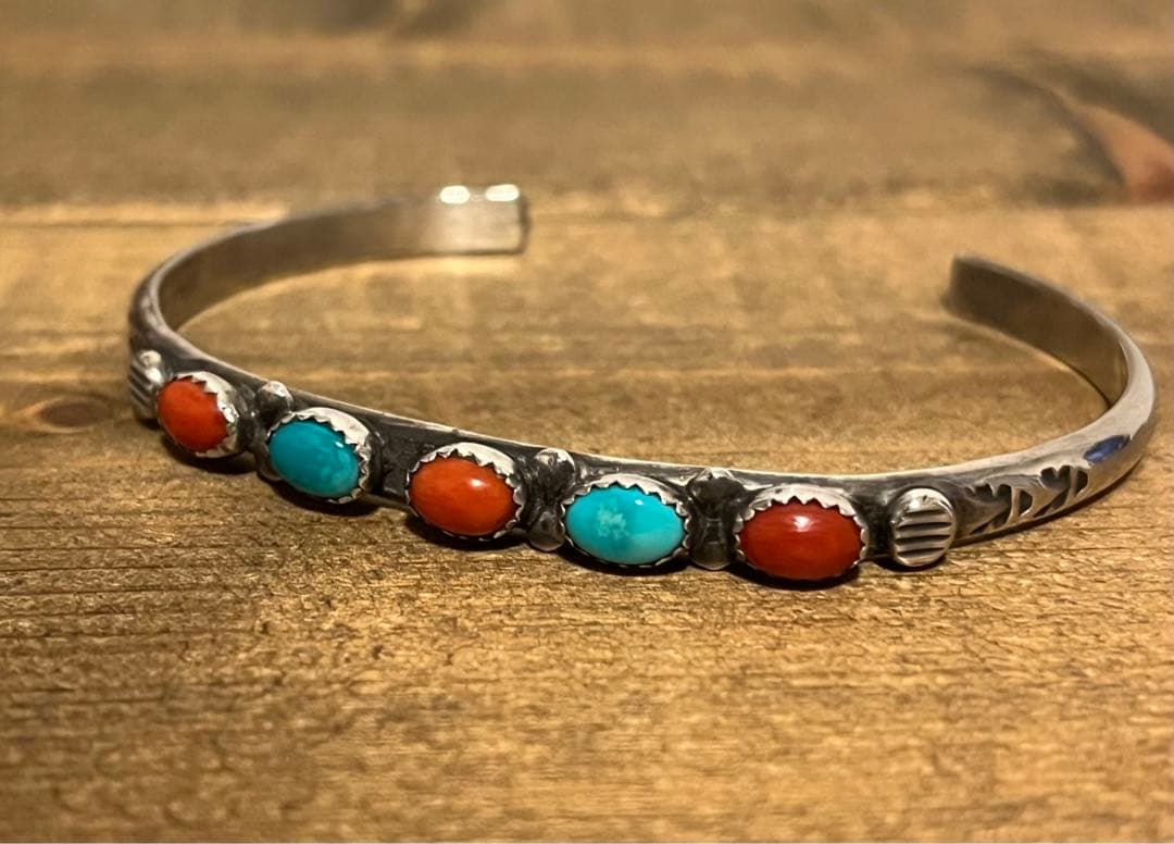 シルバー　ターコイズバングル　あインディアンジュエリー