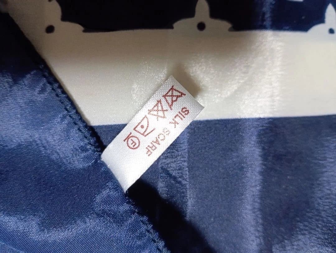 ✦ルイヴィトン・Scarf・ □大✦SILK．25日更にお値引❥ ★ヒロ様が確認