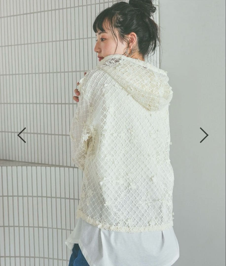 ニコアンド　niko and… 3D フラワーメッシュフーディー　アイボリー