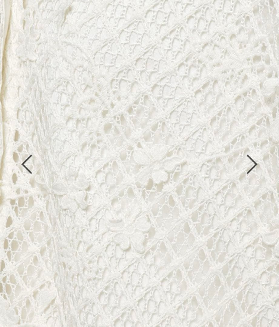 ニコアンド　niko and… 3D フラワーメッシュフーディー　アイボリー