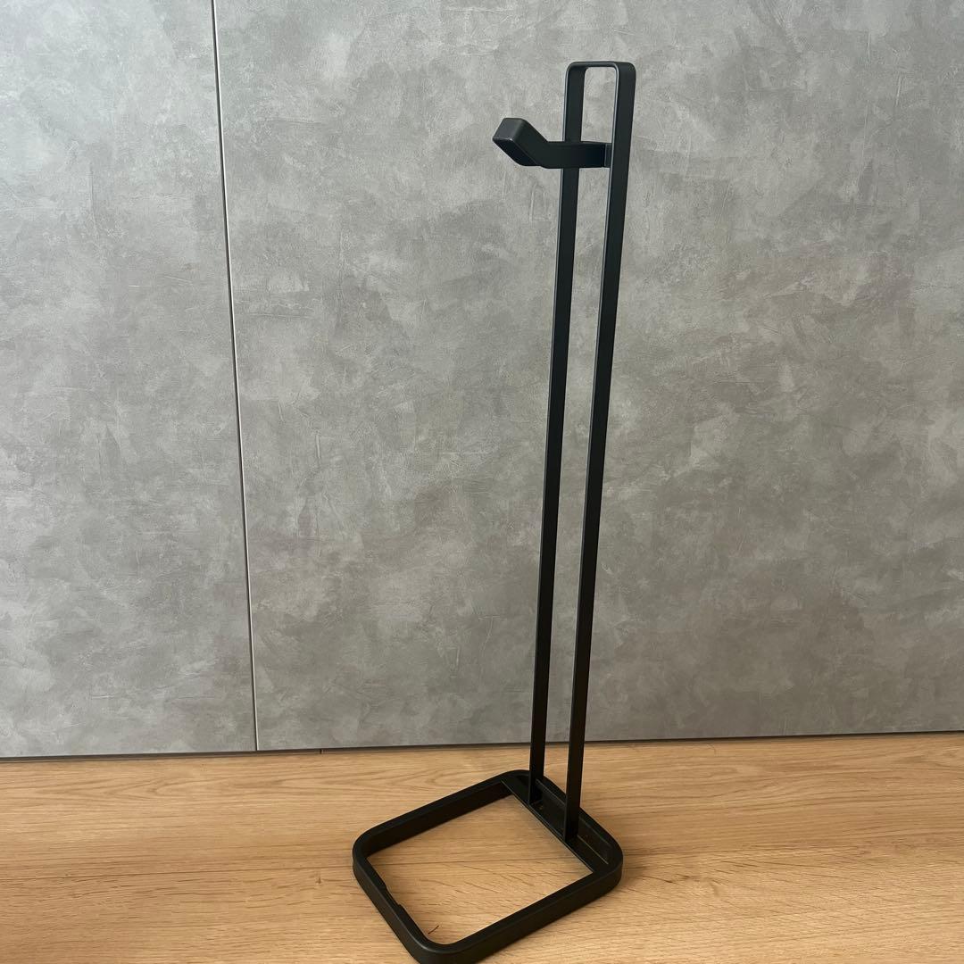 ストライダー　12インチ レッド　スタンド付き