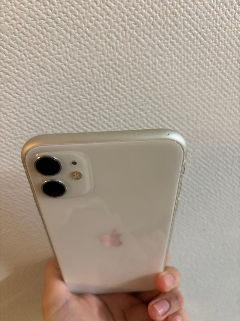 Apple iPhone 11 ホワイト　本体　箱付き