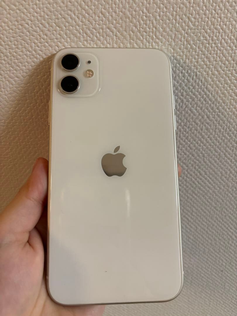 Apple iPhone 11 ホワイト　本体　箱付き