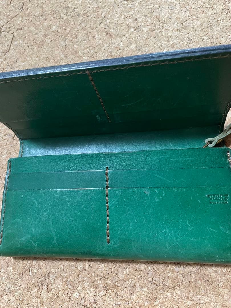 ヘルツ長財布（緑）
