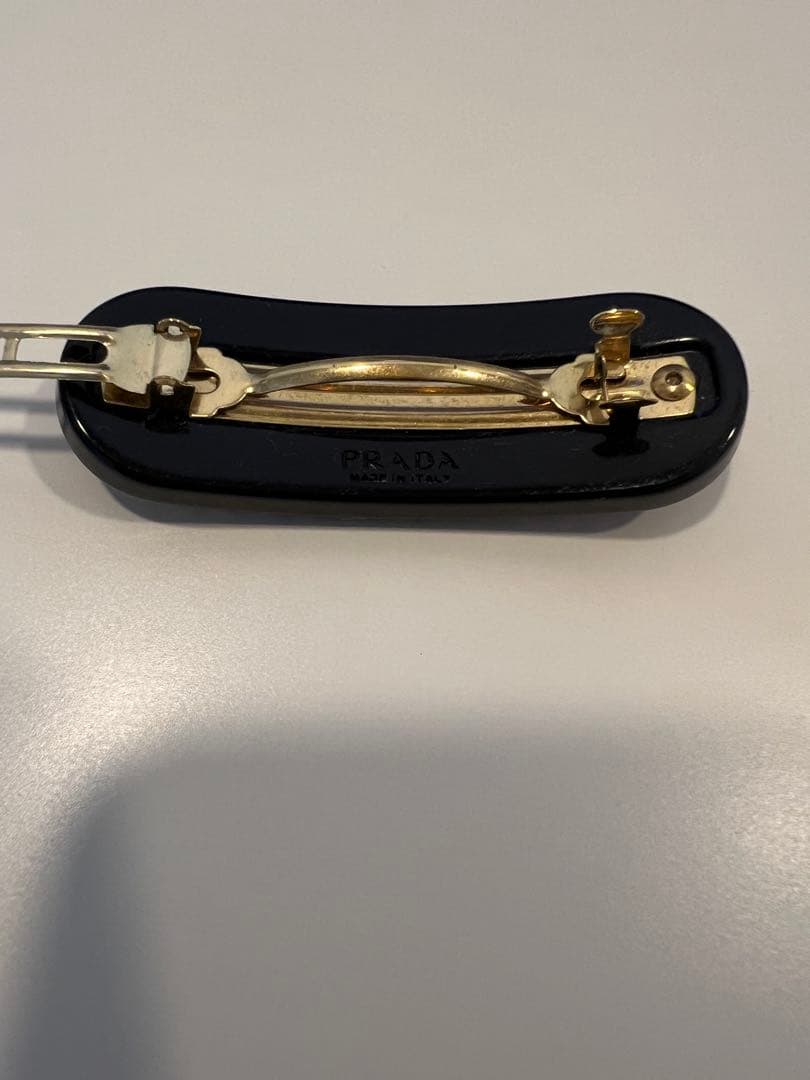 【正規品・美品・値下げしました】PRADA スタッズ付き ブラックバレッタ