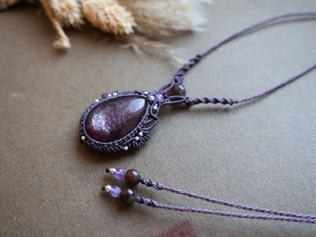 J*s様 パープルマイカ　マクラメ　ネックレス 桜瑪瑙ネックレス