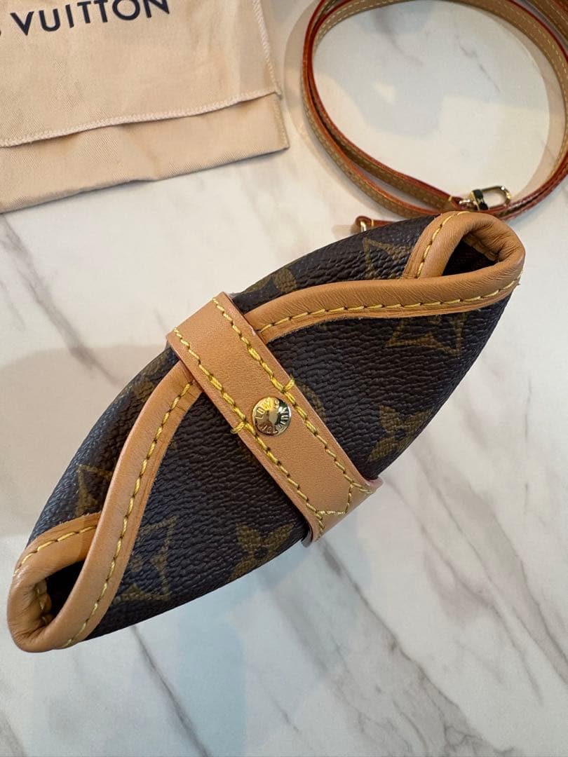 ぴーLouis Vuitton フォールドミーポーチ