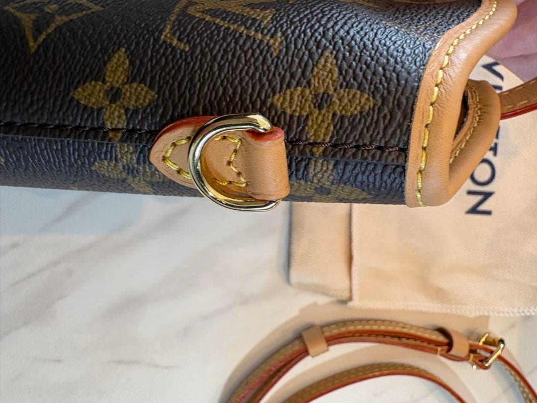 ぴーLouis Vuitton フォールドミーポーチ