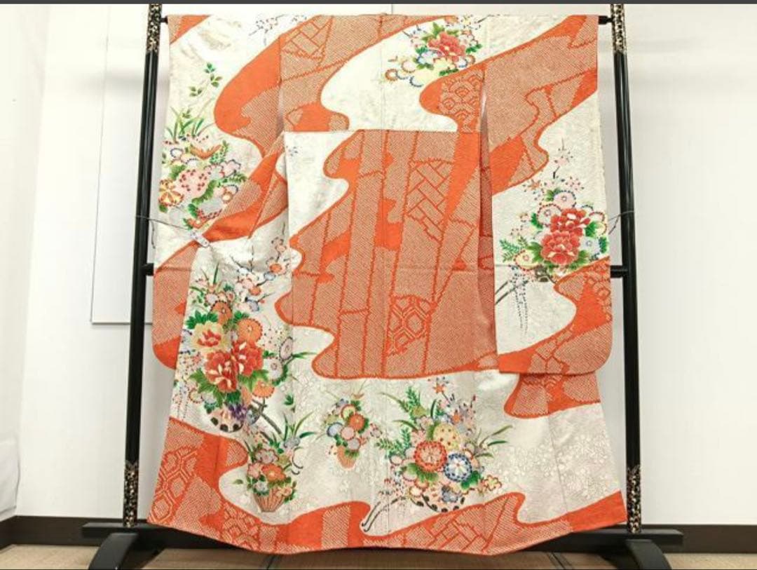 振袖フルセット6点サイズS〜M駒刺繍　絞り　花車文　暈し染め　金彩　正絹