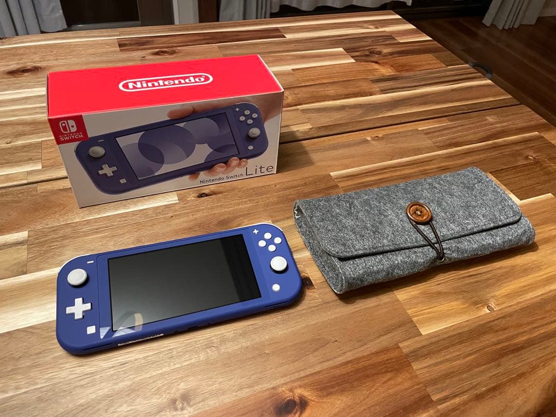 【美品】2025年5月購入Nintendo Switch Lite ブルー 本体