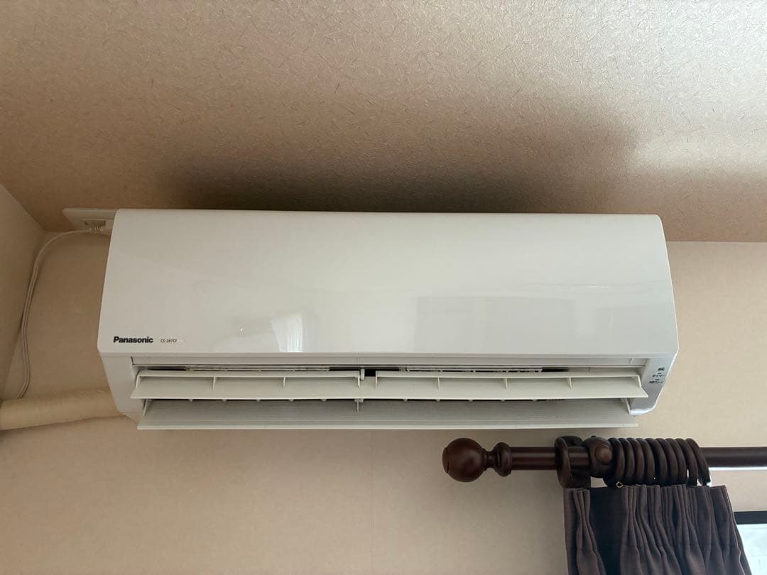 【本日限定】パナソニック　ルームエアコン CS-287CF-W、室外機付き