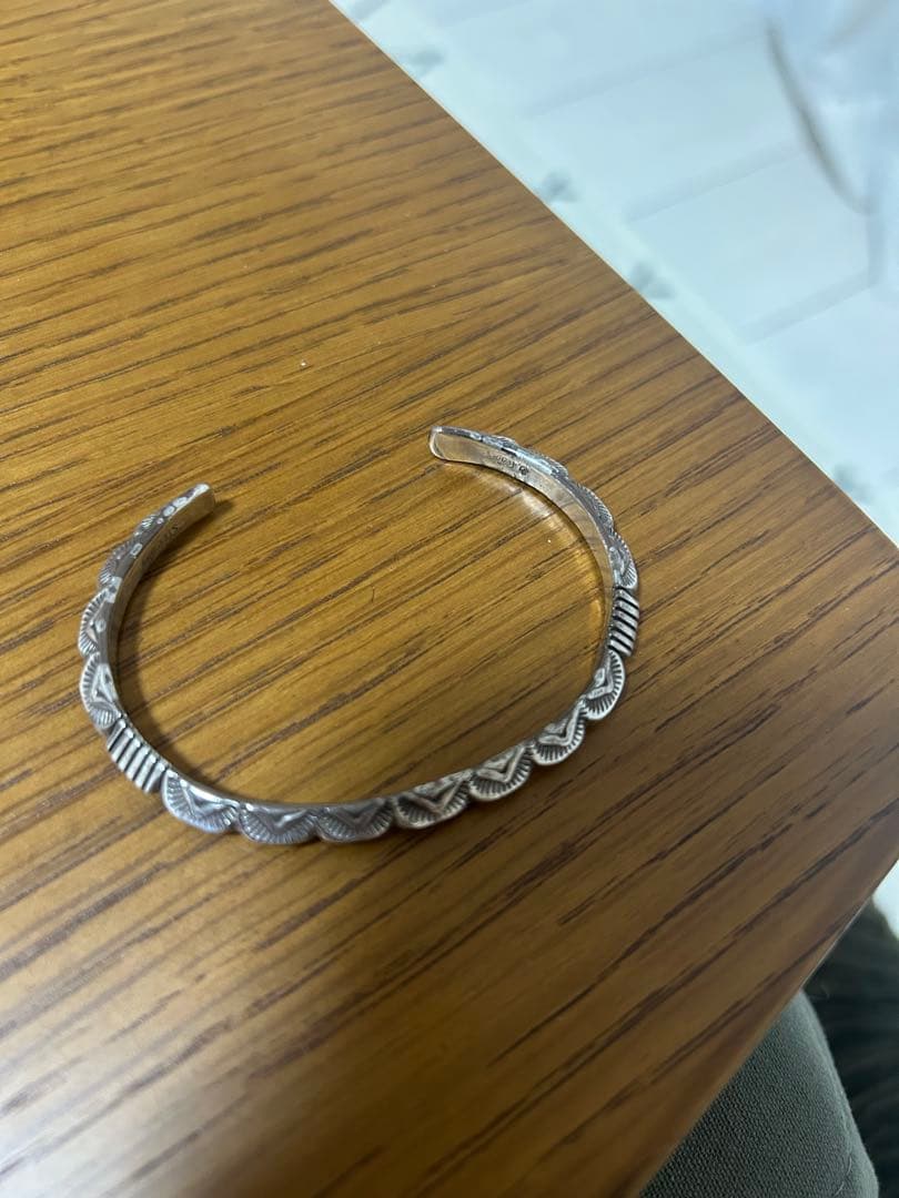 インディアンジュエリー ナバホ族 バングル ジェネバラモーン