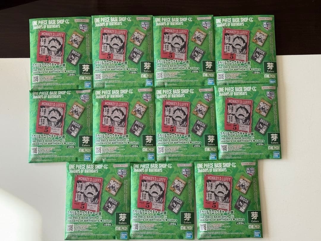 【ONE PIECE 】アクリルブロックチャーム 366日誕生日　4-6月