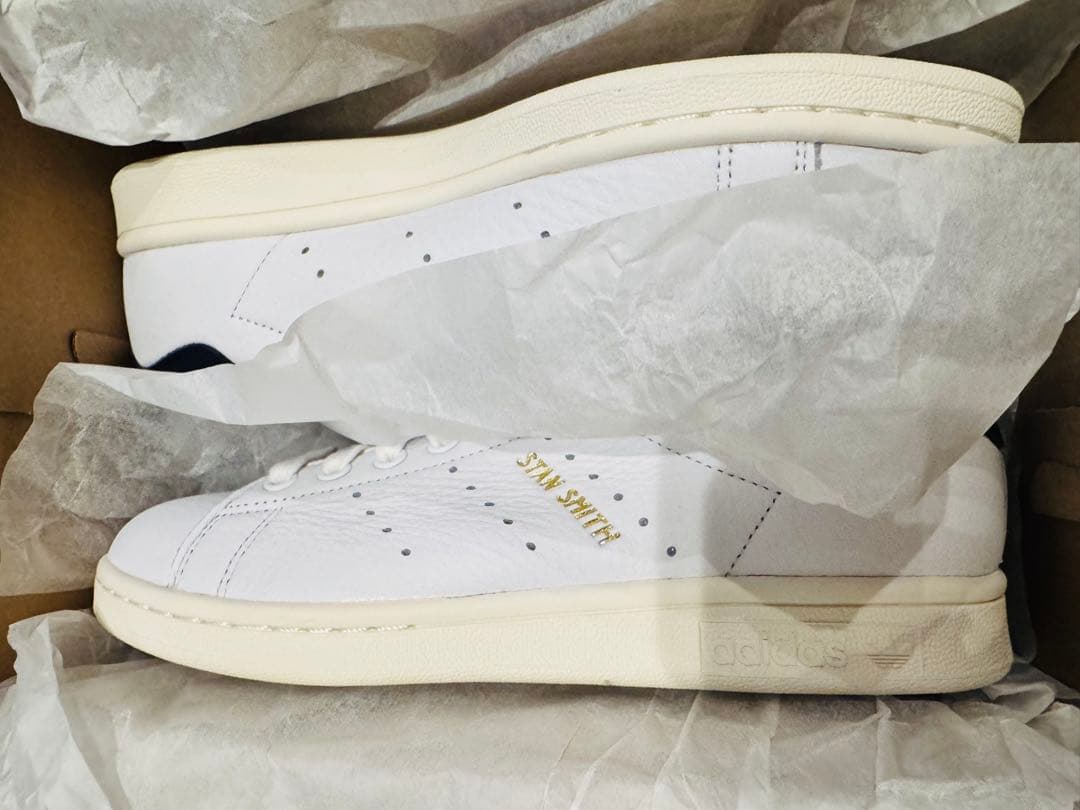 adidas StanSmith ホワイト/ネイビー　23.5cm