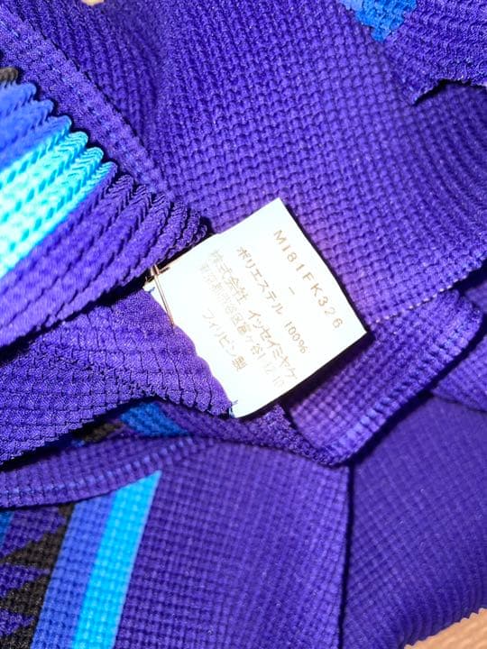 連休明けおまけセール イッセイミヤケミー プリントストレッチプリーツT