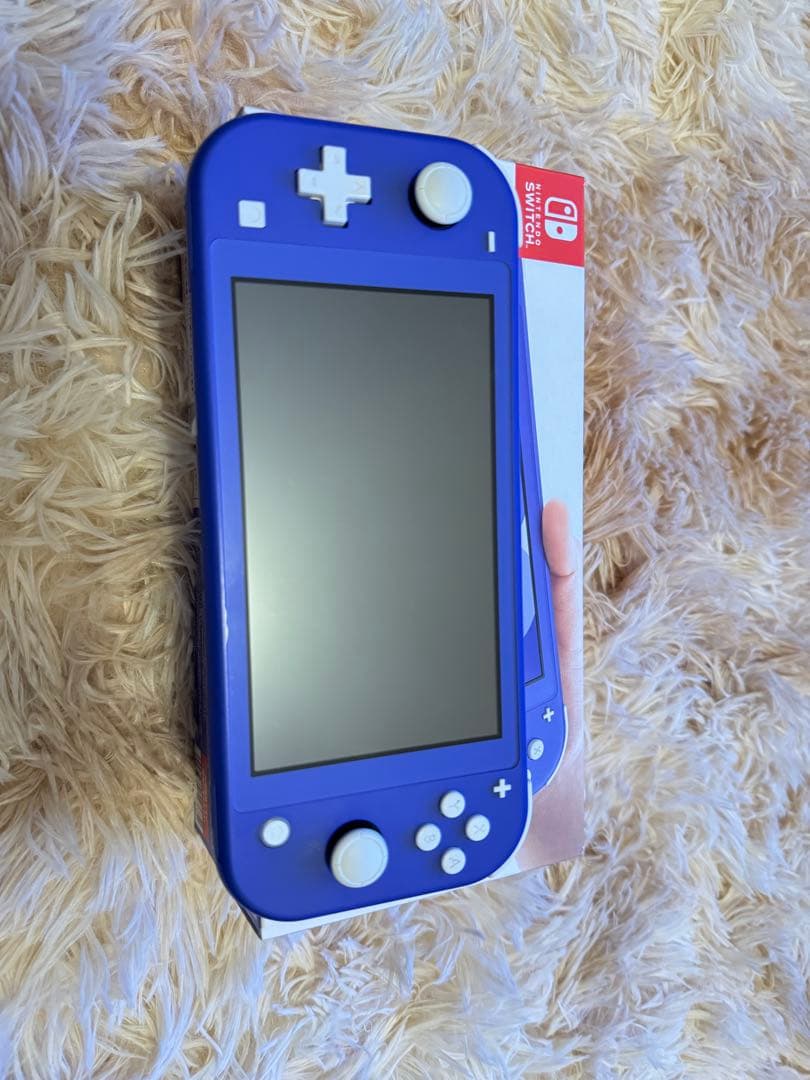 Nintendo Switch Lite ブルー 本体 【箱・本体のみ】