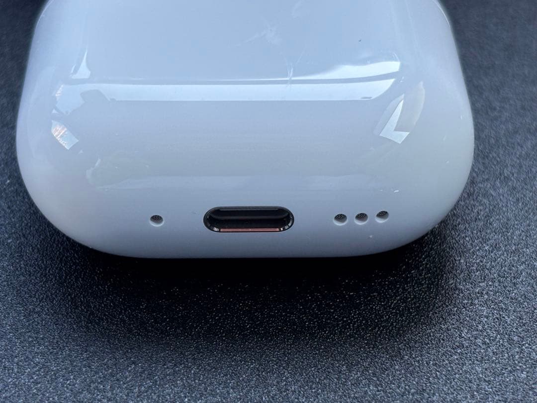 【極美品】Apple AirPods 4 (ANC) 本体