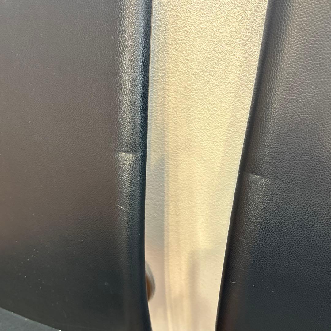 4脚　モダン　ダイニングチェア　ブラック　合皮　スタイリッシュ