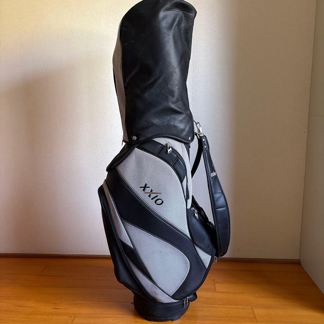 ゼクシオ XXIOキャディバッグ フード付き