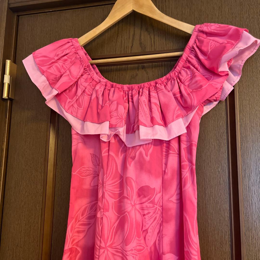 【超美品 一度着用のみ】ピンク フリル付き ムームードレス 上品 ハワイメイド
