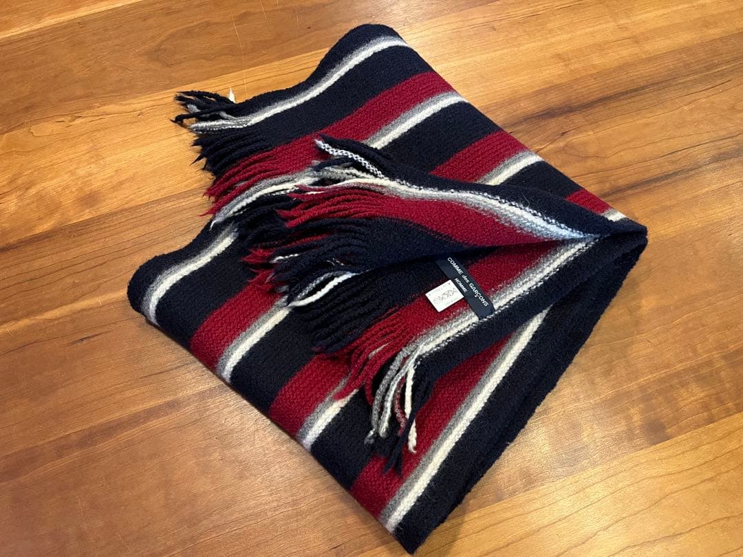 新品同様 コムデギャルソン マフラー COMME des GARCONS