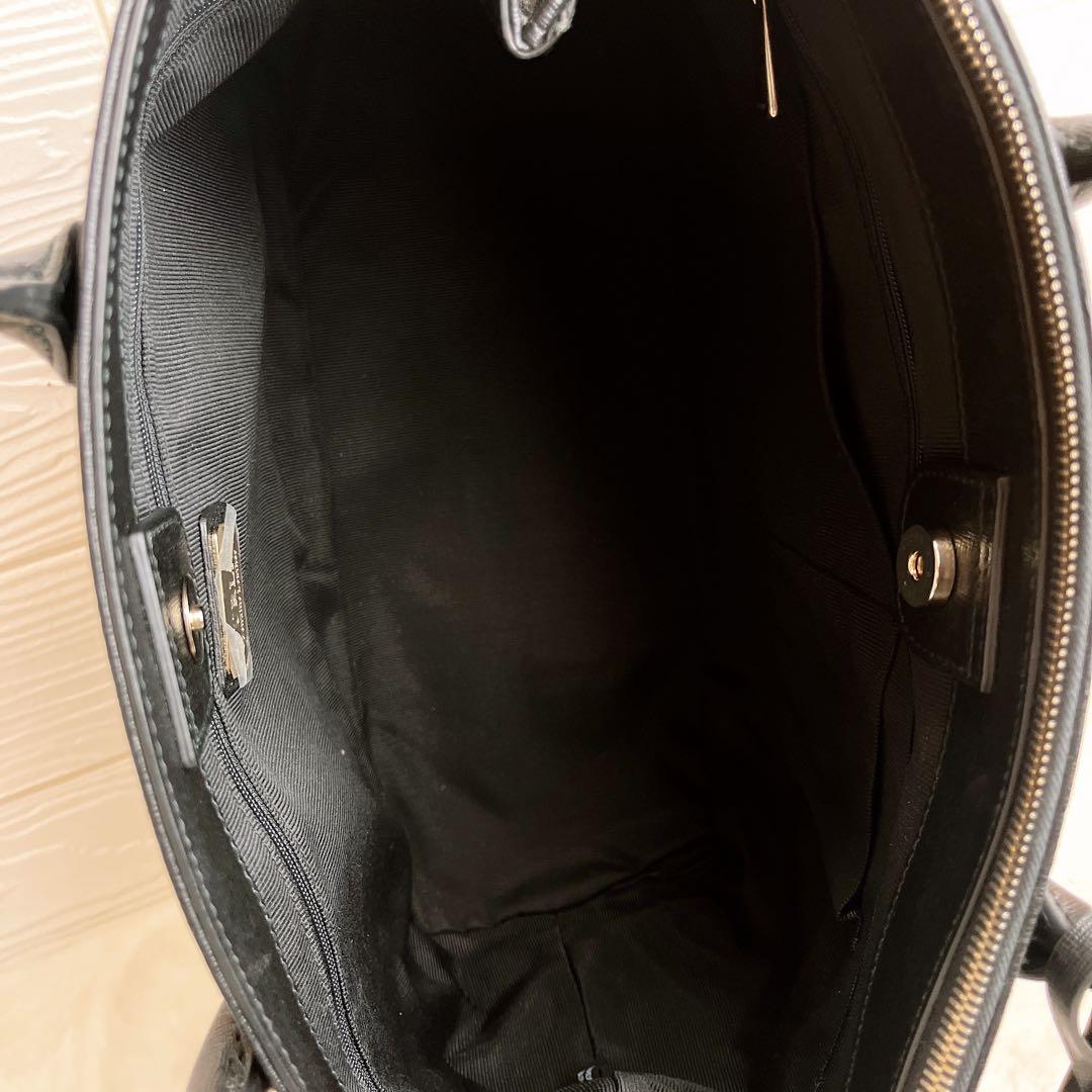 未使用☆FURLAフルラ トートバッグ レザー ブラック 大きい鞄 A4収納