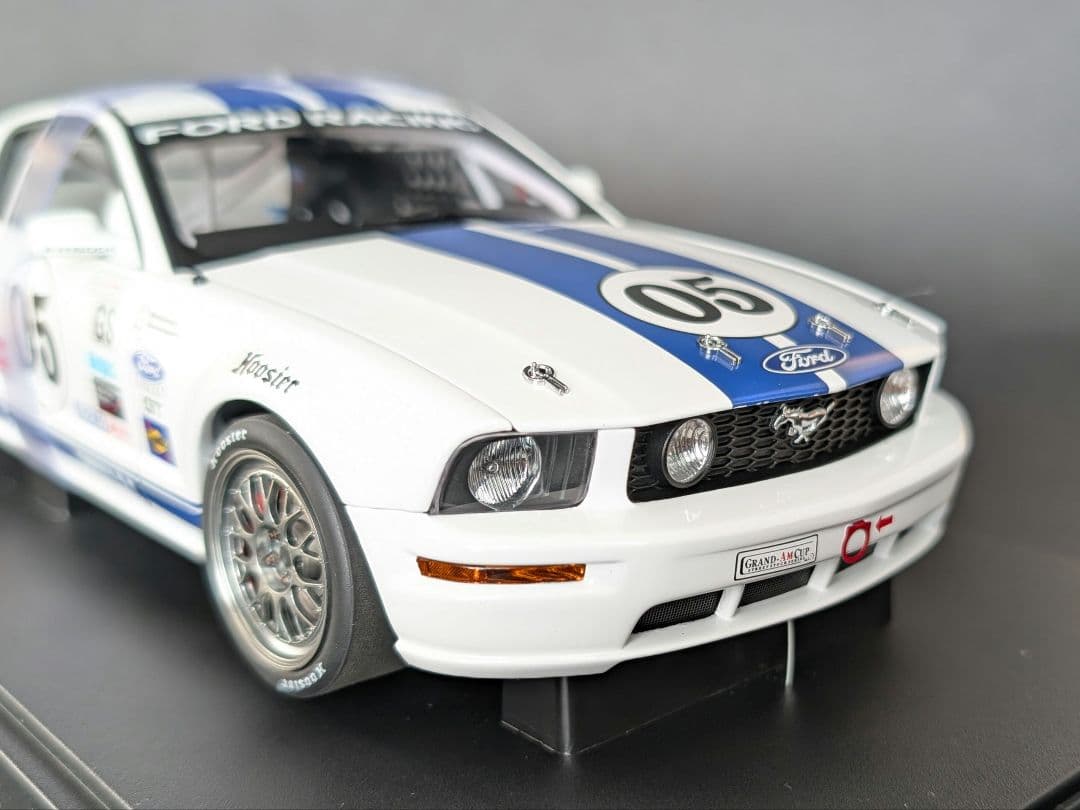 オートアート 1/18 フォード マスタング FR500C 2005 #5