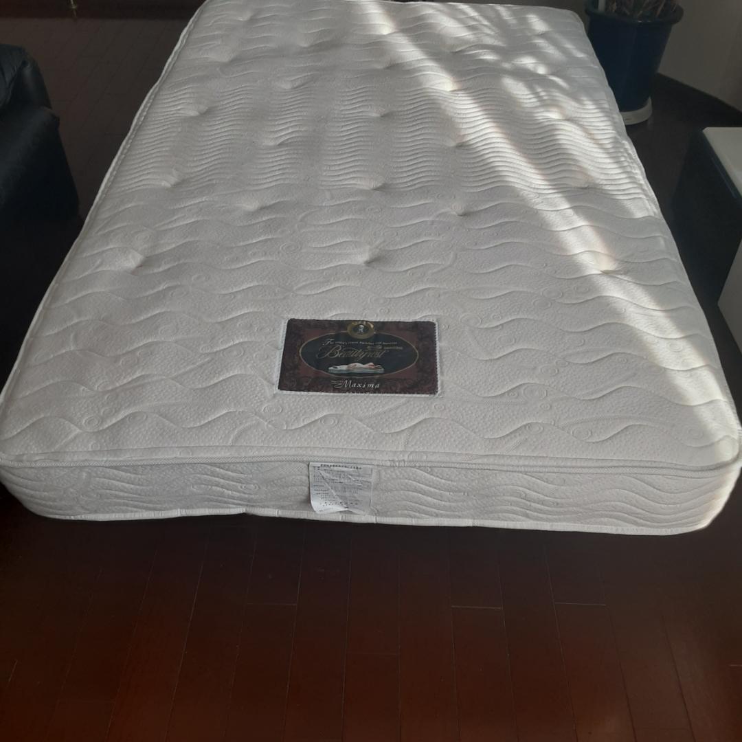 【美品！シモンズ　セミダブルマットレス　ビューティレストMaxima　引取歓迎】