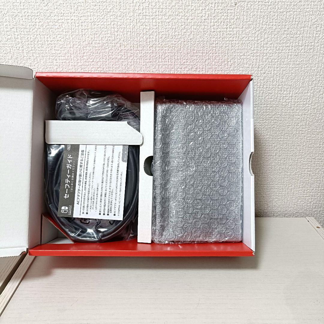 Nintendo Switch ネオンブルー/ネオンレッド　未使用品
