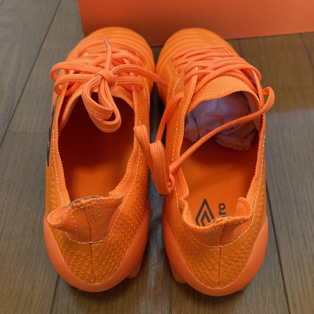 アンブロ UX Accuro 3 PRO FG 加茂24足限定スパイク オレンジ