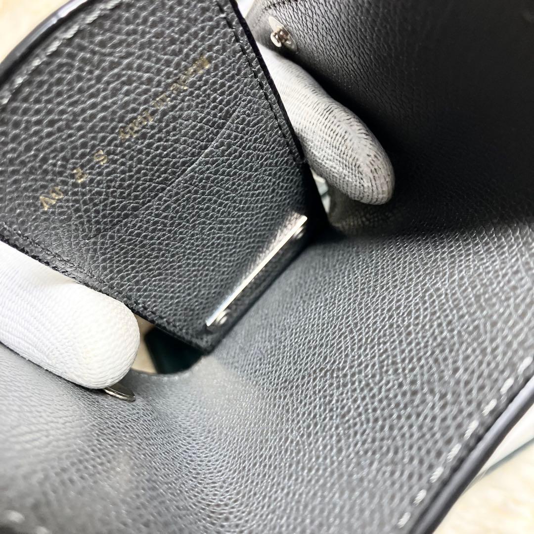 【新品同様】 ヴァレクストラ キーケース レザー シルバーフック