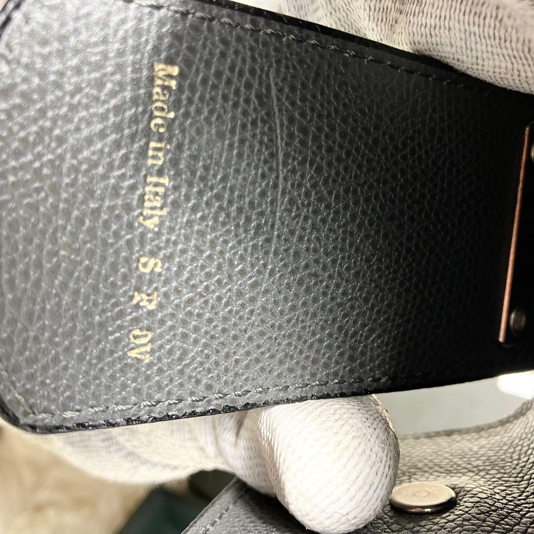 【新品同様】 ヴァレクストラ キーケース レザー シルバーフック